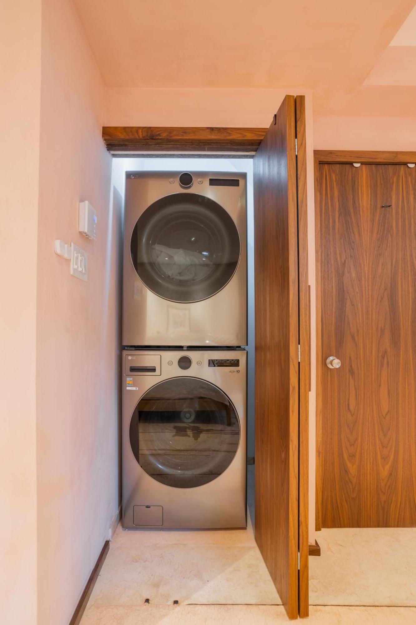 Chez Moi, Mtl Cozy -plateau- Superbe Stay- 2 Beds Apartment *